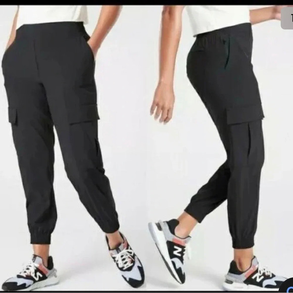 Athleta chelsea utilities joggers black side  pocket zipper pockets size 4 - Picture 1 of 6